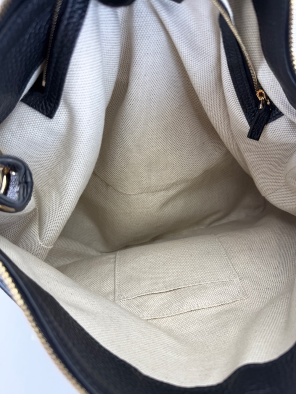 Gucci Pebbled Calfskin Large Soho Hobo Black - Picture 11 of 16